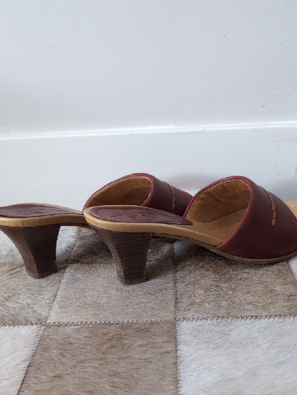 Pikolinos Women’s Red/Burgundy Leather Open-Toe Heeled Mules - Picture 4 of 5